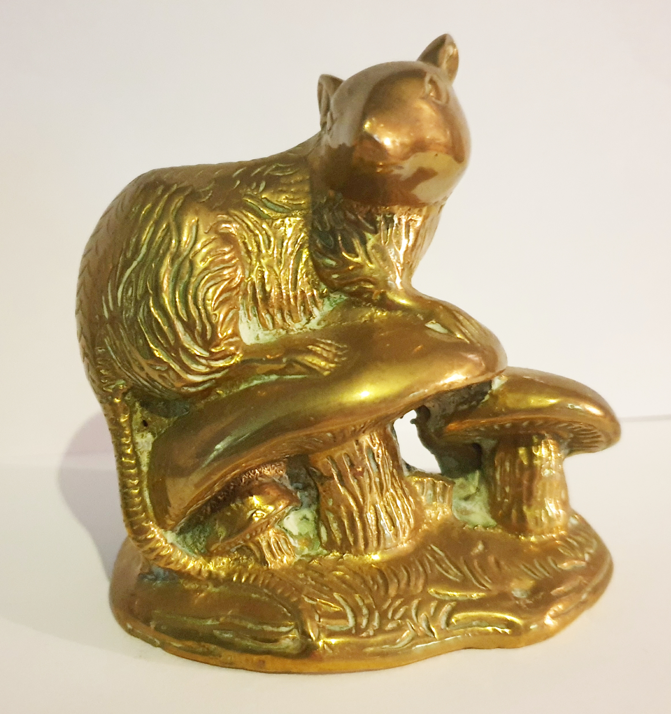 Rat on a Toadstool Tiller Pin (image for) Rat on a Toadstool Tiller Pin